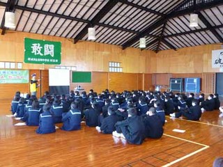 blog_P1010531講師による講演.jpg